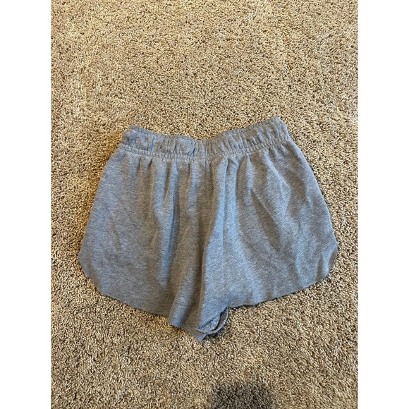 Shorts - Picture 2 of 3